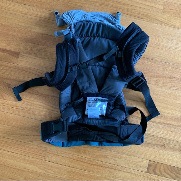 Infantino Go Forward Evolved Ergonomic Carrier - Picture 2 of 9